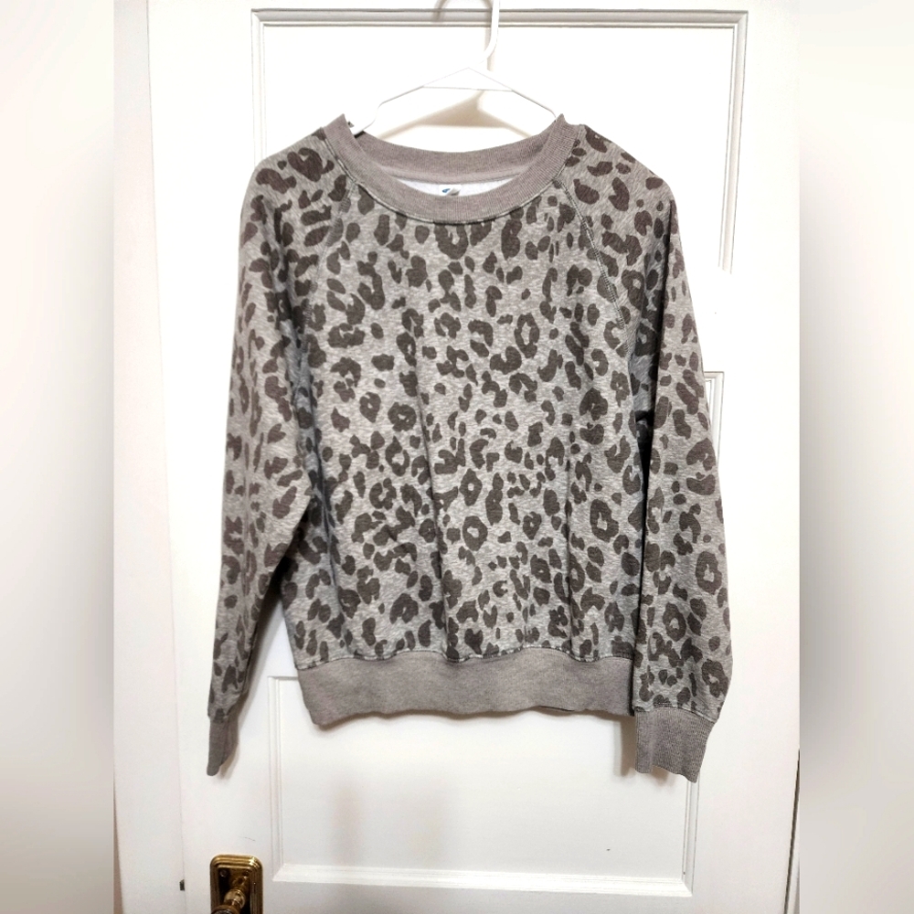 Old Navy Grey Leopard Print Sweater - S
